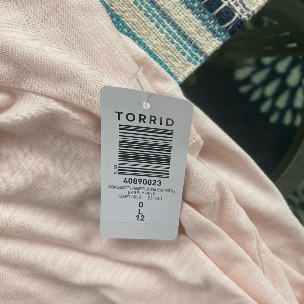 NWT Torrid Light Pink Graphic Tee - Picture 6 of 7
